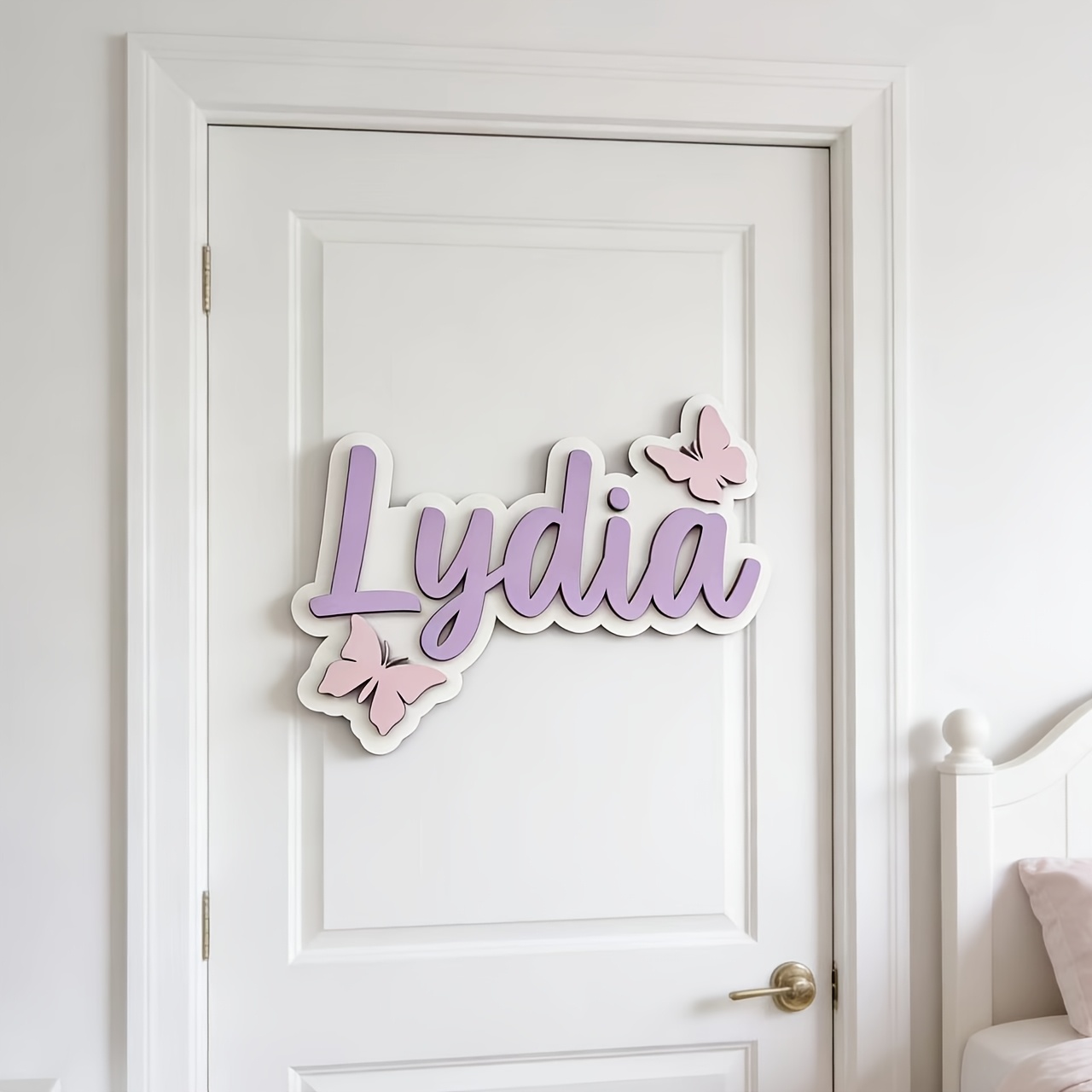 لافتة غرفة مخصصة بتصميم فراشة  - مراجعة Baby Nursery In وسعره